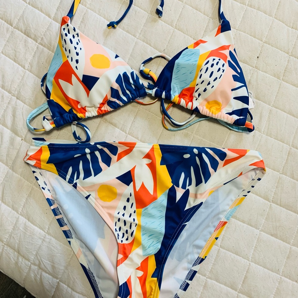 Women’s bikini size M great condition